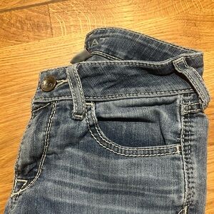 25R - Ariat Light Wash Denim Jeans
